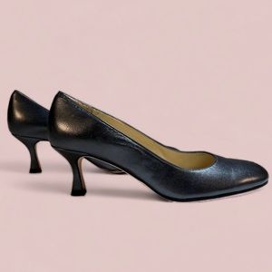 Spanish Leather kitten heel pumps